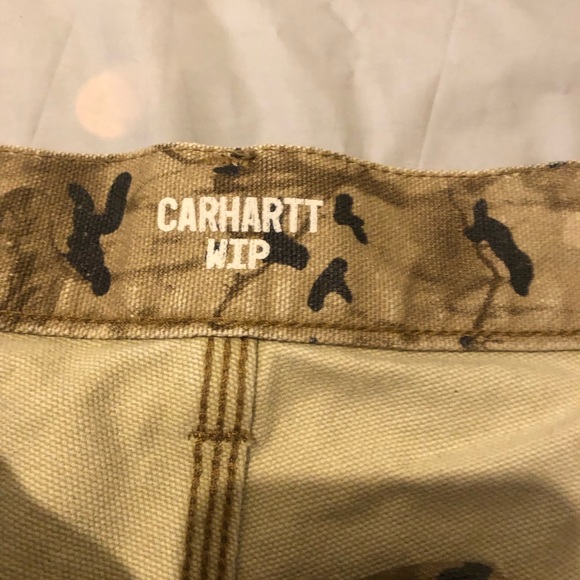 Carhart shorts - Picture 2 of 4